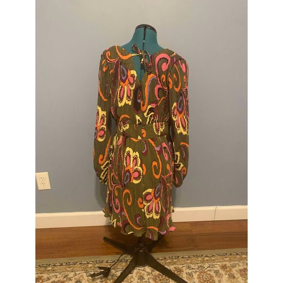 CIEBON Printed Multicolor Micro Pleat Dress with Long Sleeves, NWT, size M - Picture 4 of 7